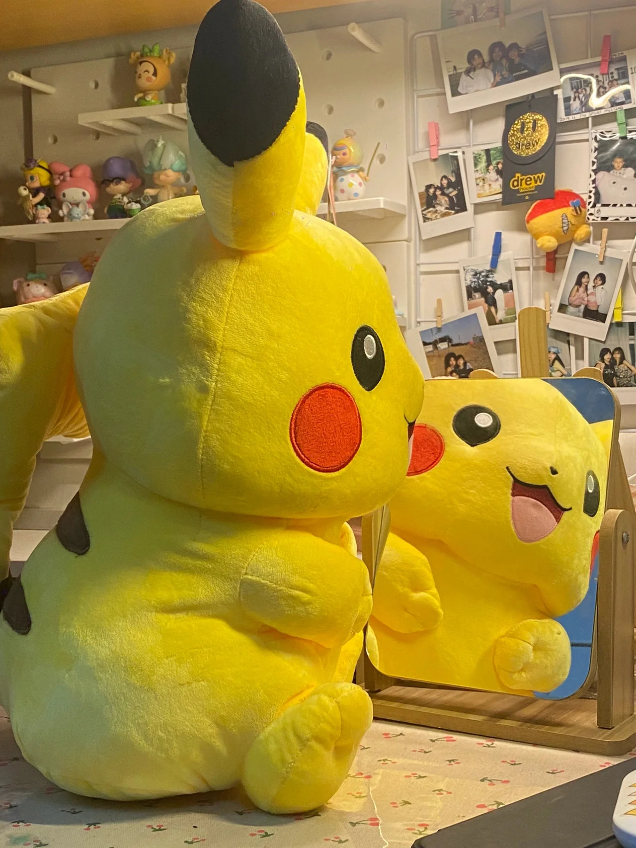큰 크기 HQ Pikachu 포켓몬 Peluche 봉제 장난감 Pikachu 베개의 노란색 Elf 인형 인형 애니메이션 크리스마스 선물을 위한 아이